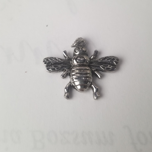 Hot Topic Interchangable Insect Pendant Set - Picture 5 of 6